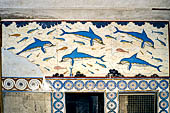 Creta - Il palazzo di Cnosso,  megaron della regina affresco dei delfini all'ingresso. 